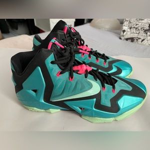 Nike Lebron XI